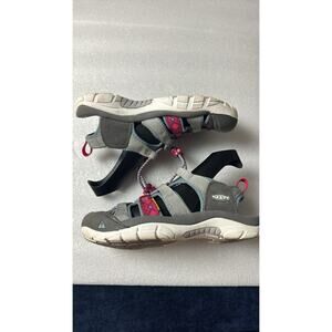 Keen Women's Whisper Sandals Waterproof Hiking Trail Outdoor Gray Size 7.5 Pink